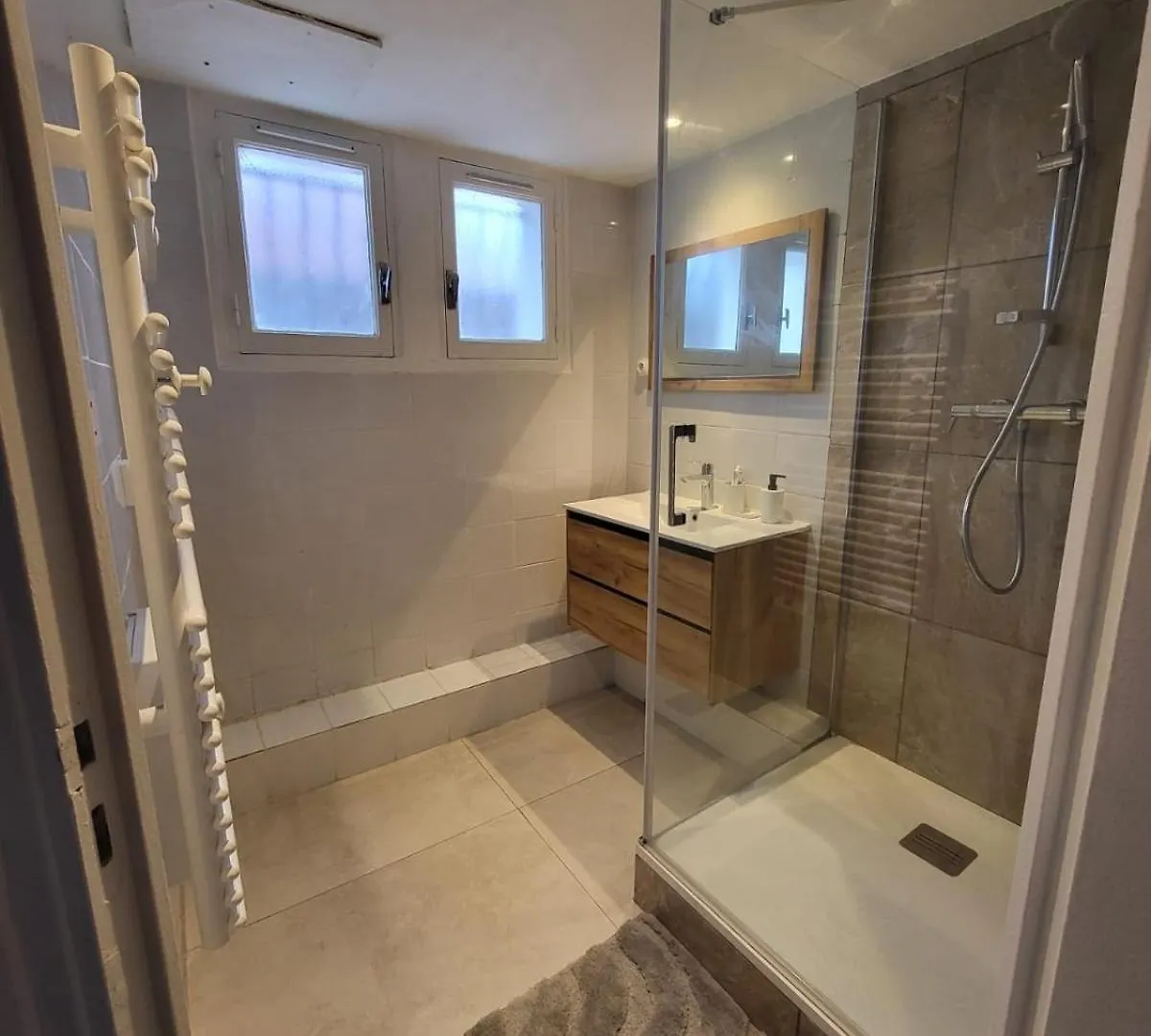 Apartament Logement Paisible Avec Jardin, Acces Plain Pied Sans Escalier, Parking Et Wifi Roche-la-Moliere